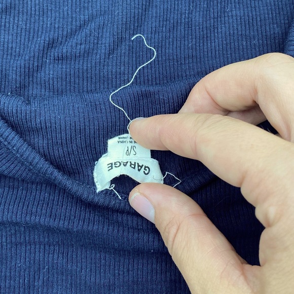 Halter top - Picture 2 of 2